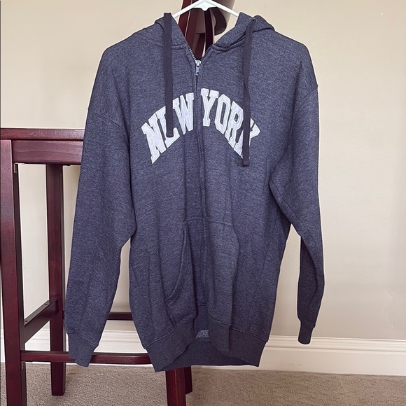 Woman’s Gray New York Hoodie - Picture 1 of 4